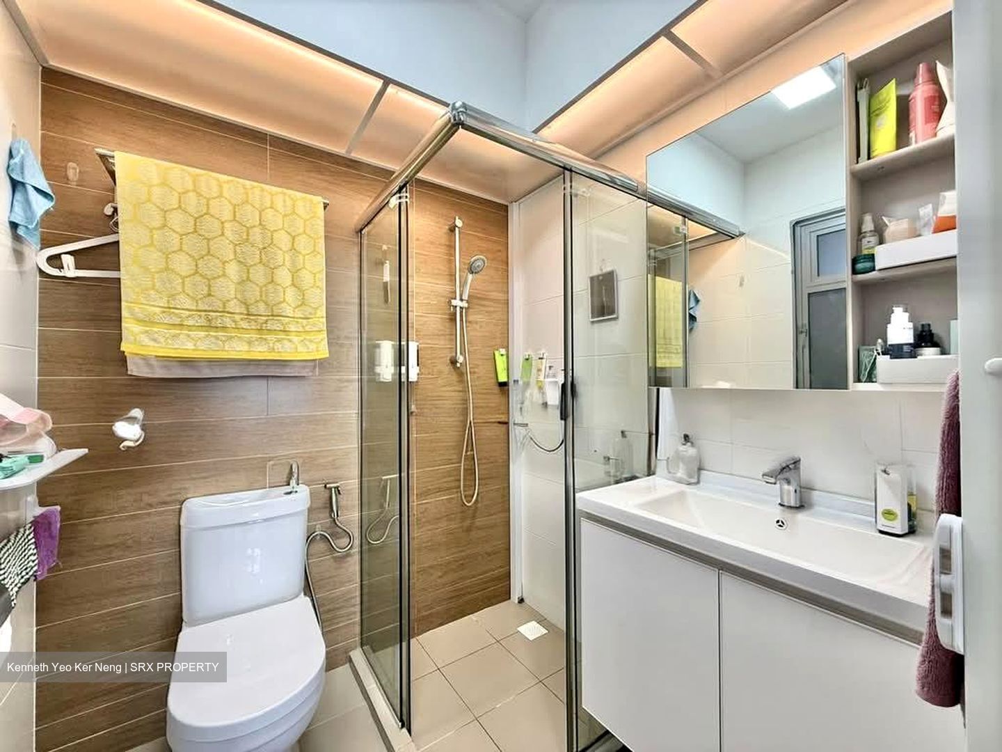 Tampines Avenue 8 (Tampines), Multi Generation #562301531
